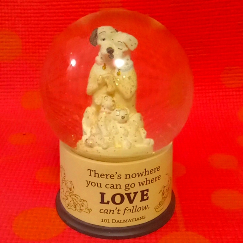 Hallmark Disney 101 Dalmatians Snowglobes